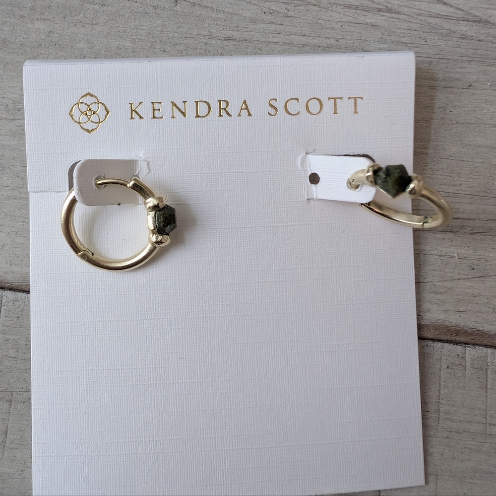 Kendra Scott Ellington Gold Hoop Earrings with Green Stone